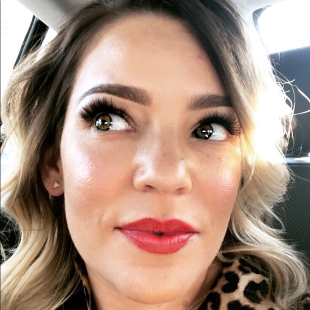 Meet your Posher, Briana